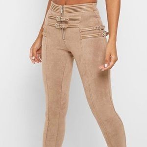 BUCKLE DETAIL VEGAN SUEDE LEGGINGS - BEIGE